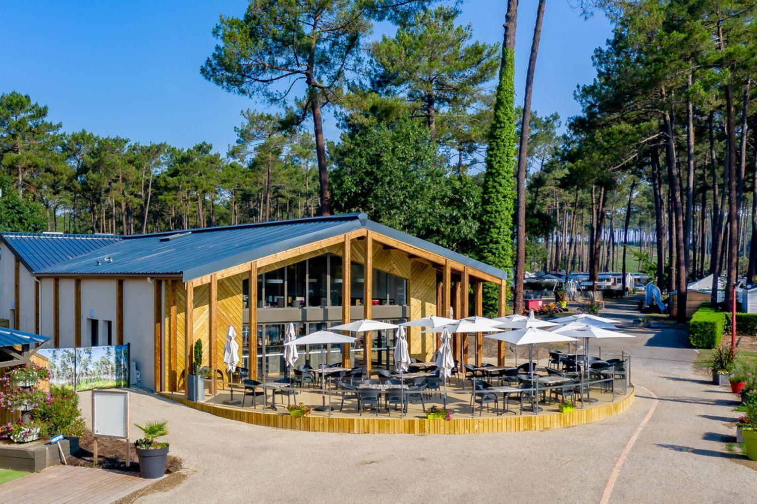 Sbvacances Tout Confort 2Ch Et 1Sdb, Environnement Calme Et Verdoyant Dans Camping 4 Etoiles Saint-Julien-en-Born Exterior photo